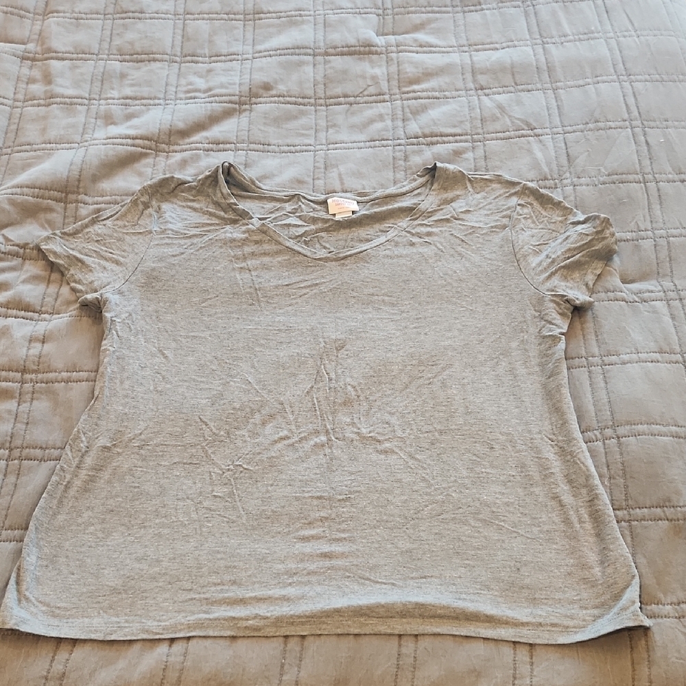 Mossimo Supply Co. Super Soft Gray Short Sleeve Tee Size L!